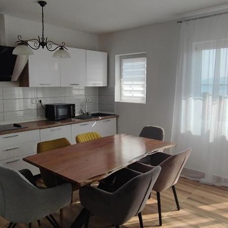 شقة Modern And Cosy With Panorama View غييكا المظهر الخارجي الصورة