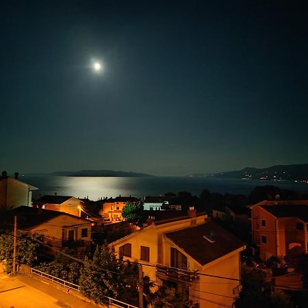 شقة Modern And Cosy With Panorama View غييكا المظهر الخارجي الصورة