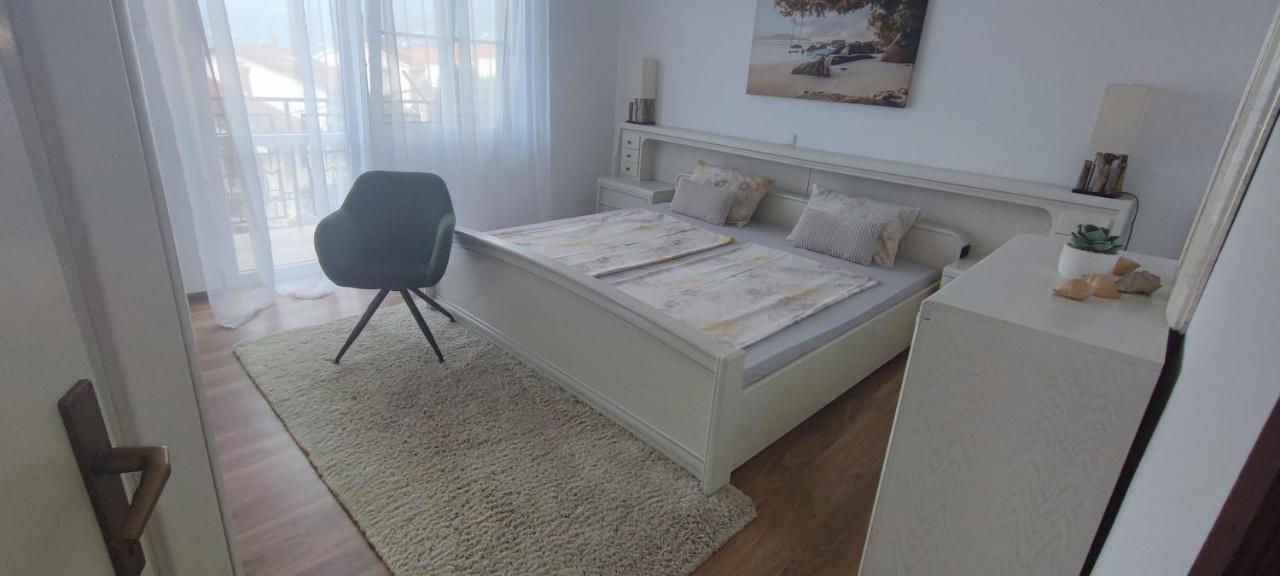 شقة Modern And Cosy With Panorama View غييكا المظهر الخارجي الصورة