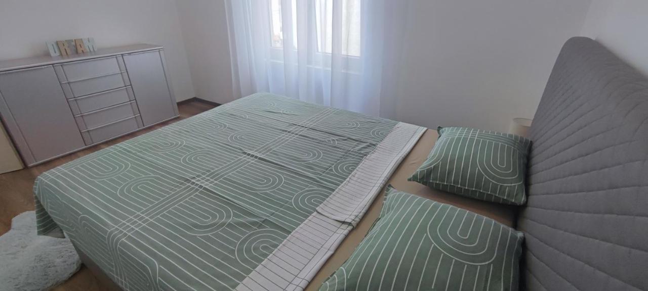 شقة Modern And Cosy With Panorama View غييكا المظهر الخارجي الصورة